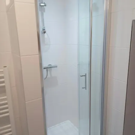 Room In Historic Townhouse Close To Wexford Town, For 1, 2, Or 3 Guests Privatunterkunft *