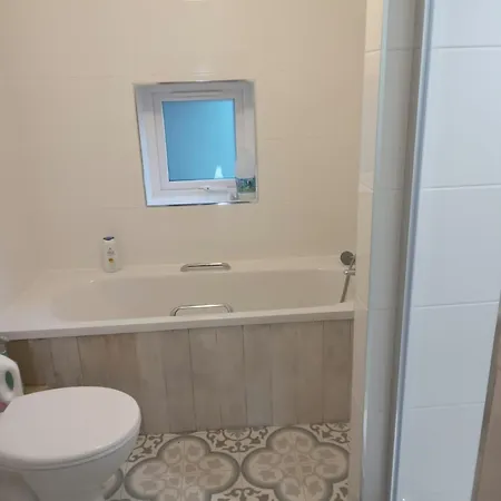 Room In Historic Townhouse Close To Wexford Town, For 1, 2, Or 3 Guests Privatunterkunft *