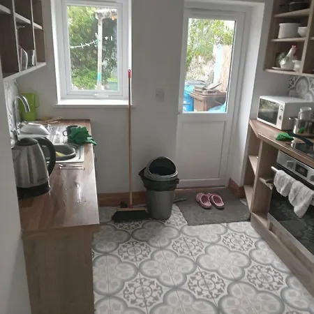 Room In Historic Townhouse Close To Wexford Town, For 1, 2, Or 3 Guests Wexford